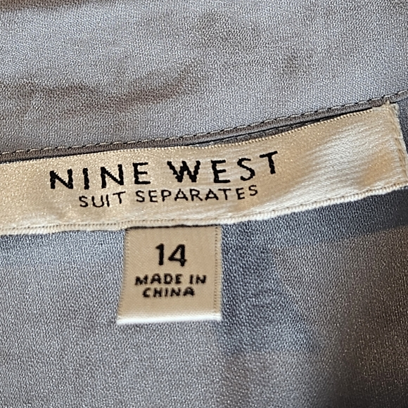 Nine West Women Adorable Gray Blouse Size 14 - Picture 7 of 8